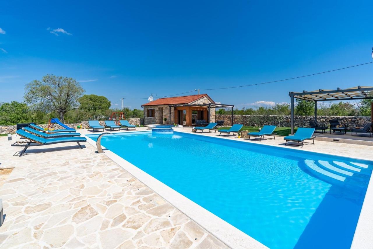 New! Promina Luxury Villa With 72Sqm Heated Pool, Jacuzzi, Infrared Sauna, Tennis Court, Media Room Bogatić Dış mekan fotoğraf