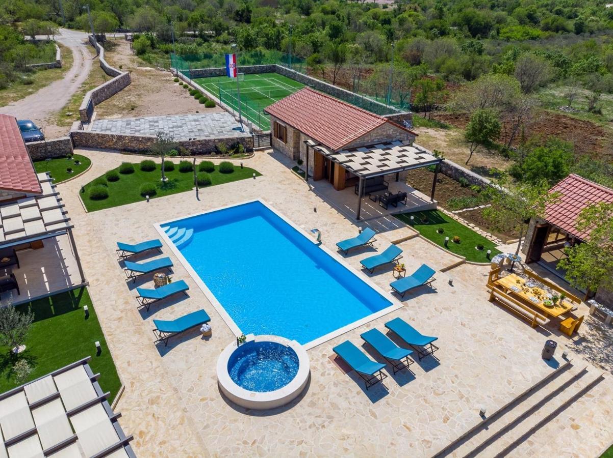 New! Promina Luxury Villa With 72Sqm Heated Pool, Jacuzzi, Infrared Sauna, Tennis Court, Media Room Bogatić Dış mekan fotoğraf
