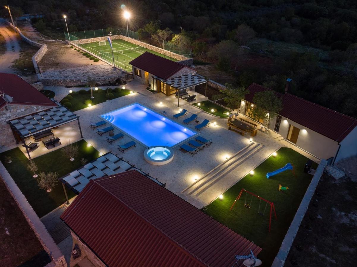 New! Promina Luxury Villa With 72Sqm Heated Pool, Jacuzzi, Infrared Sauna, Tennis Court, Media Room Bogatić Dış mekan fotoğraf