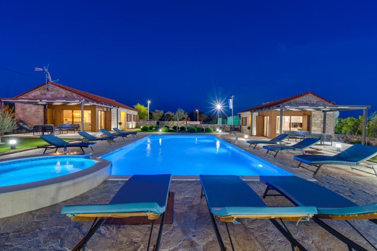 New! Promina Luxury Villa With 72Sqm Heated Pool, Jacuzzi, Infrared Sauna, Tennis Court, Media Room Bogatić Dış mekan fotoğraf