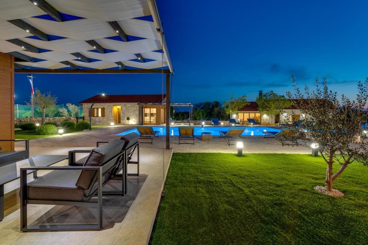 New! Promina Luxury Villa With 72Sqm Heated Pool, Jacuzzi, Infrared Sauna, Tennis Court, Media Room Bogatić Dış mekan fotoğraf