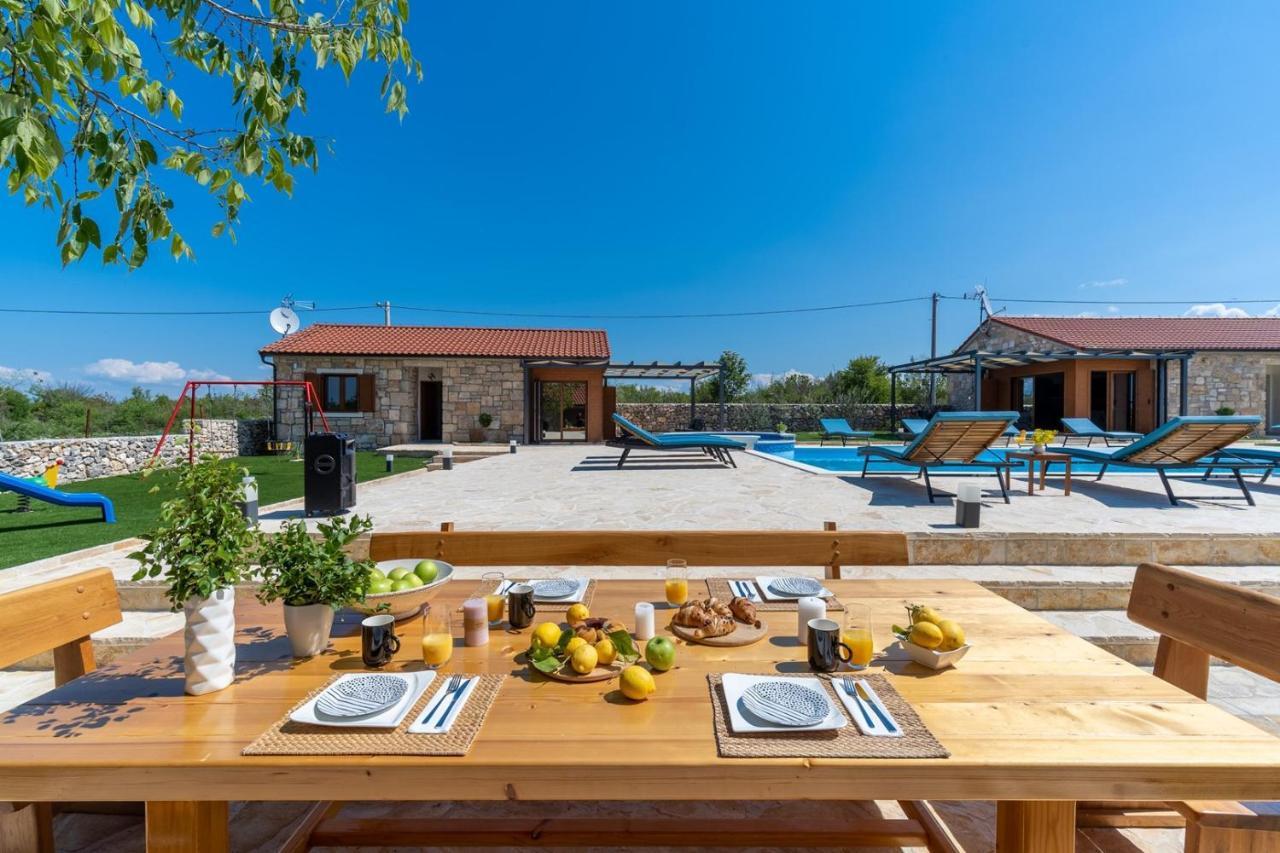 New! Promina Luxury Villa With 72Sqm Heated Pool, Jacuzzi, Infrared Sauna, Tennis Court, Media Room Bogatić Dış mekan fotoğraf