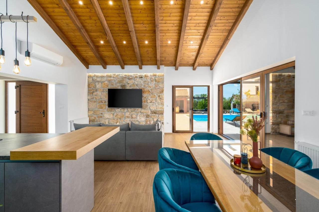 New! Promina Luxury Villa With 72Sqm Heated Pool, Jacuzzi, Infrared Sauna, Tennis Court, Media Room Bogatić Dış mekan fotoğraf