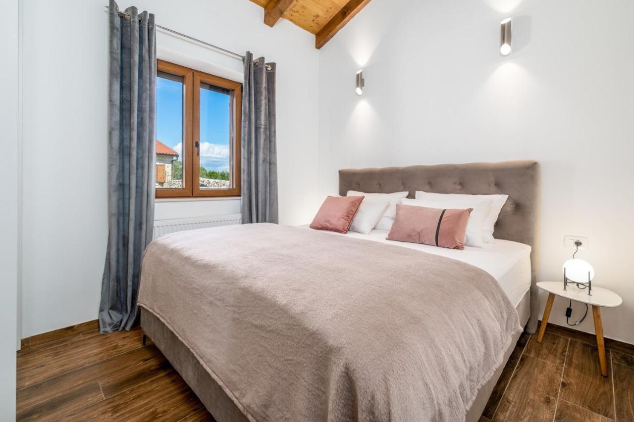 New! Promina Luxury Villa With 72Sqm Heated Pool, Jacuzzi, Infrared Sauna, Tennis Court, Media Room Bogatić Dış mekan fotoğraf